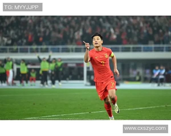 武磊与秦升的对决：从球场争锋到场外故事的深度解析